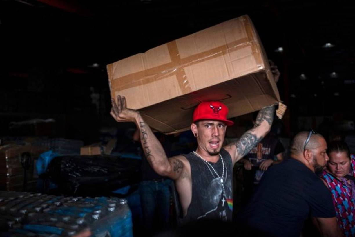 Luego de que el video se viralizara, cientos de puertorriqueños saquearon el almacén, que contenia miles de cajas de agua, pañales, toldos, gas propano, estufas de gas, baterías (pilas), fórmula para bebé y toldos con el emblema de la Agencia Federal para el Manejo de Emergencias (FEMA) de Estados Unidos.