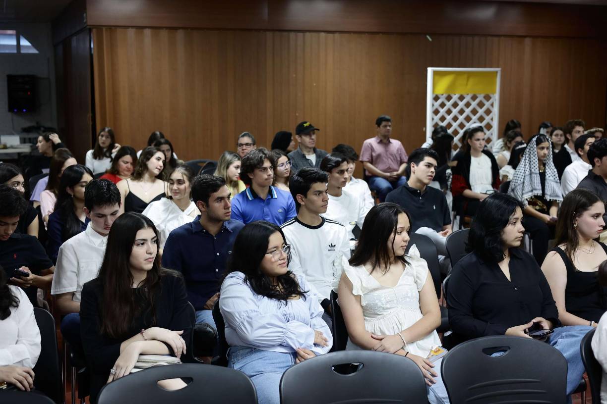 Los demás estudiantes de la institución fueron partícipes de la actividad. 