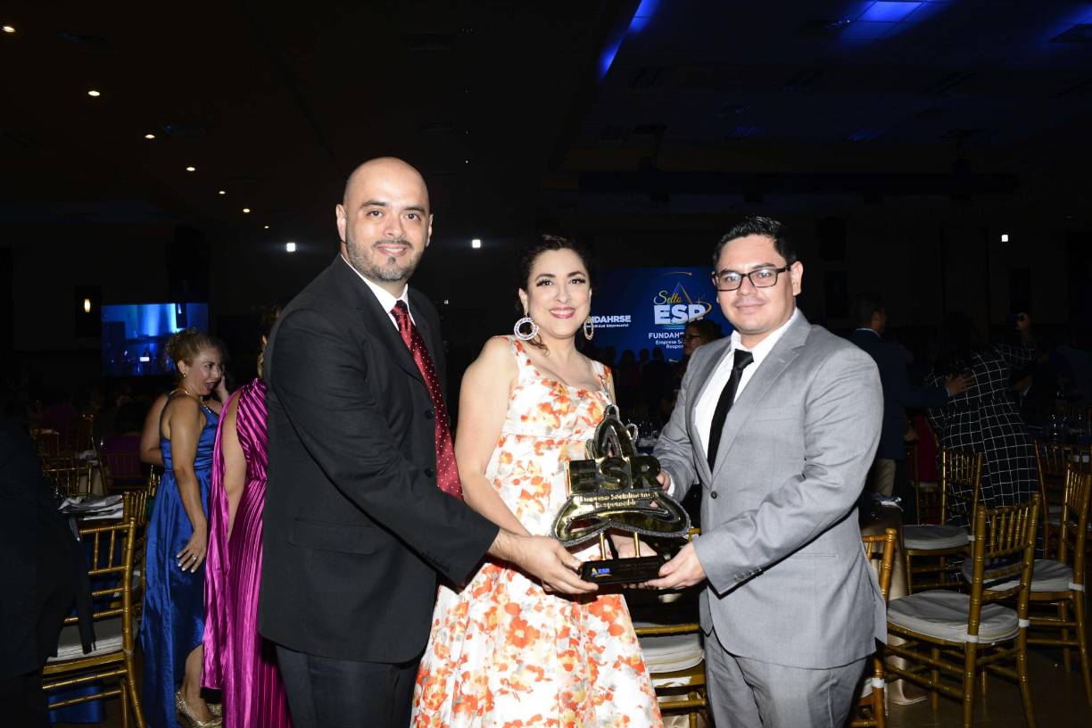 Edgardo Tábora, Diana López y Fredy Murcia 