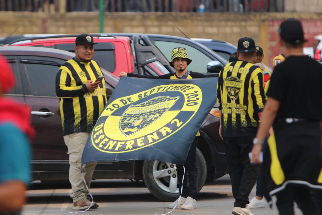 Las bellas chicas que adornaron la última jornada y el gran ambiente
