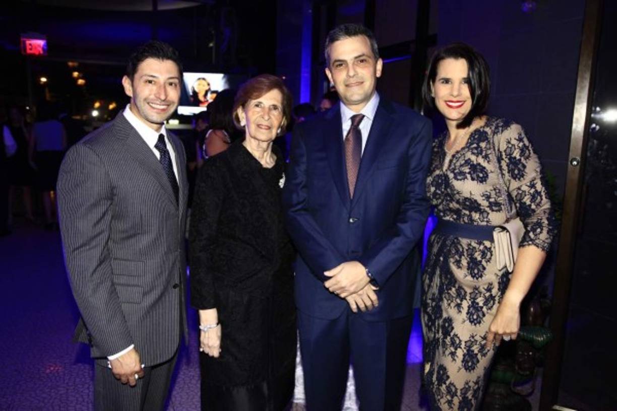 Jorge Cantú, Elena, Fernando y Patricia Jaar.