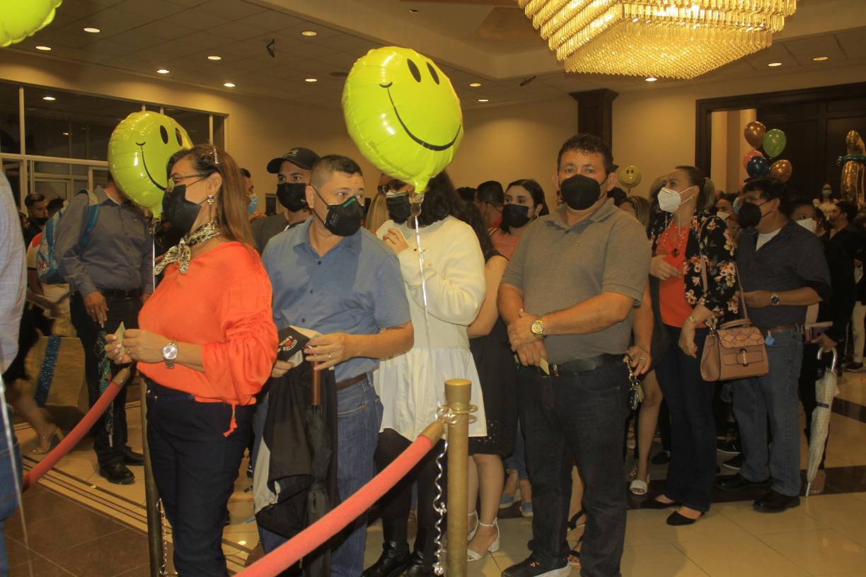 Los padres de familia abarrotaron el teatro José Francisco Saybe para disfrutar del Talent Show.