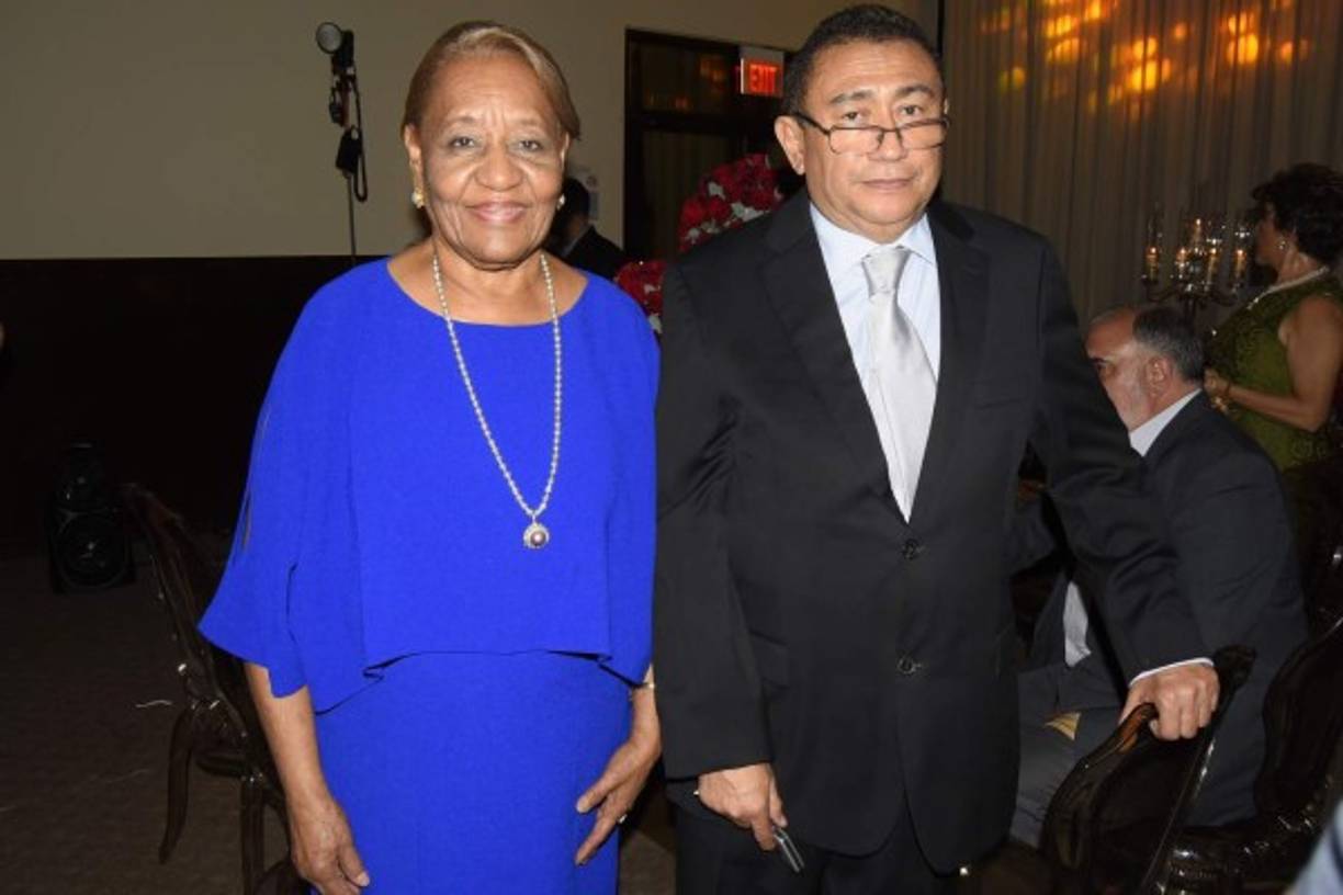 Elena Chirinos y Luis Hernández.