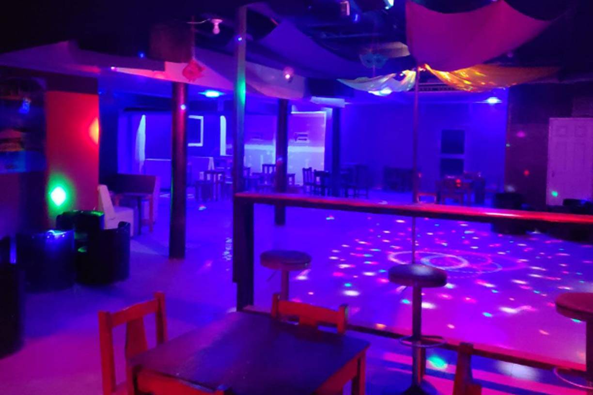 Ya se había recibido diferentes denuncias de personas por la realización de diferentes shows donde violenta los permisos otorgados de operación.