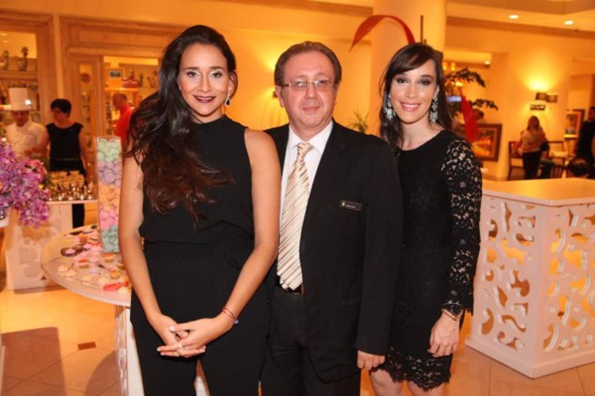 Belen Andonie, Pedro Castro y Paola Rucks.
