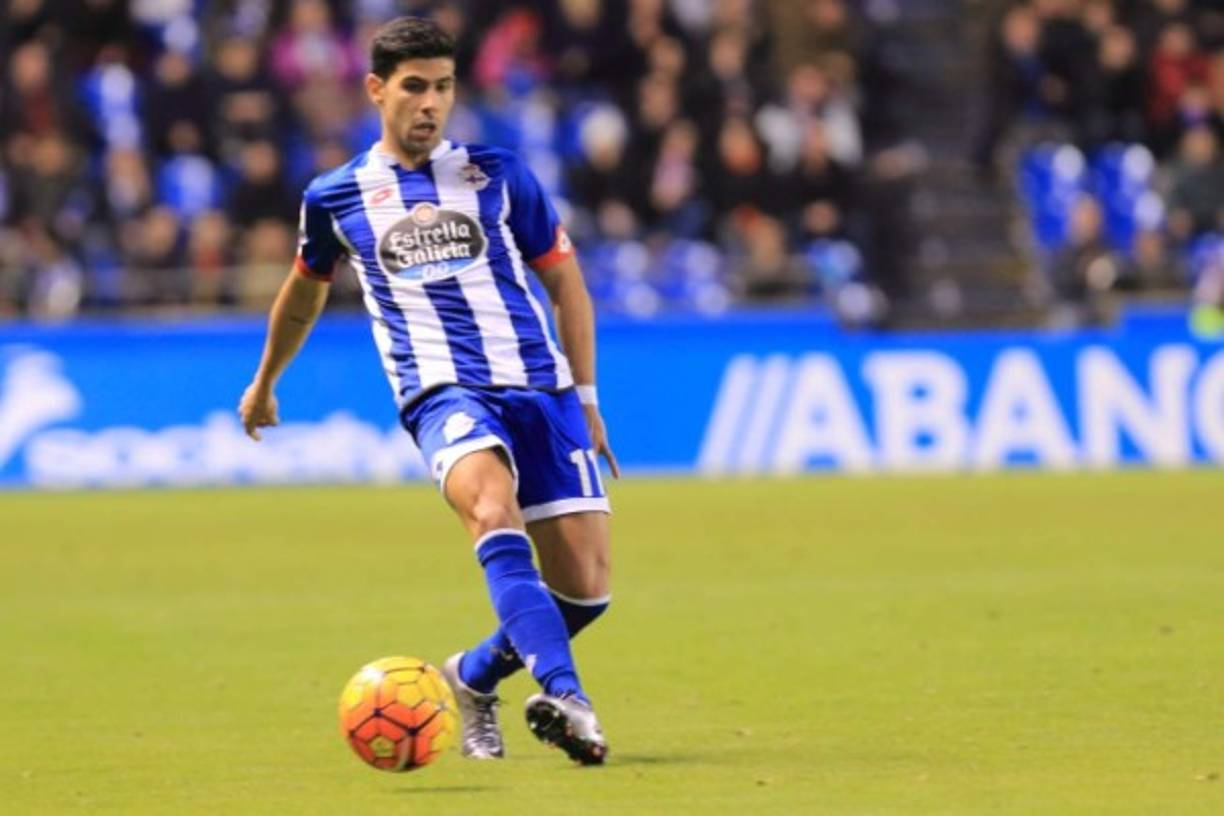 Y según prensa española, el lateral derecho Juanfran podría llegar al Barcelona como reemplazo de AleIX Vidal, quien se lesionó hace unos días de gravedad. Mundo Deportivo informa que tomarán la decisión definitiva el lunes. El reglamento indica que se puede fichar luego de que a partir de cinco meses de duración de una lesión, este es el caso de Vidal que estará por más de 5 meses.