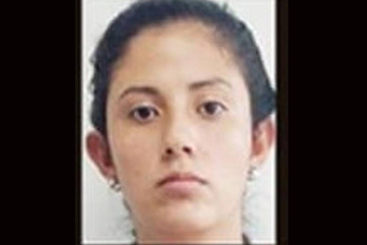 Diandra Mariel Andrade Zelaya fue capturada en noviembre de 2020 por participar en una red que transportaba migrantes en patrullas de la Policía para posteriormente entregarlos para el negocio ilícito, valiéndose de su asignación, como policía de fronteras, en la zona de Puerto Cortés.