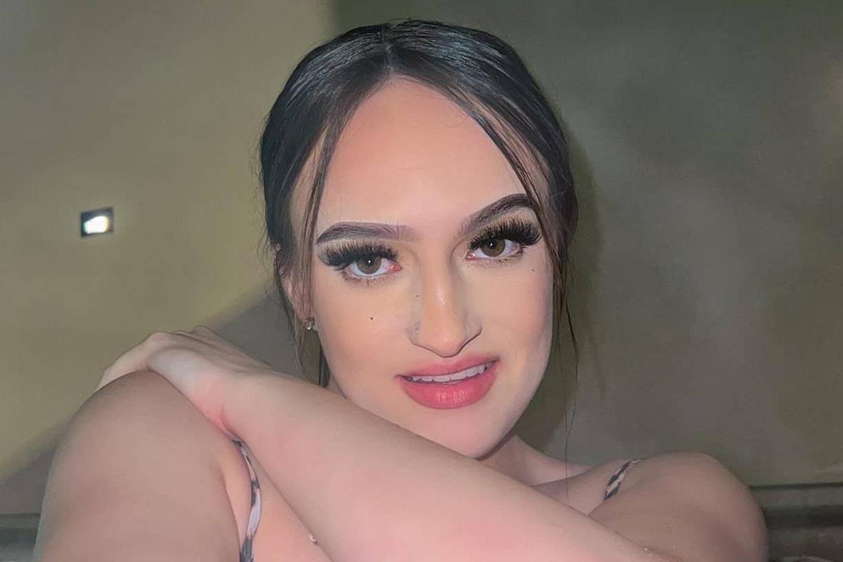 Hasta ahora no se ha esclarecido si Andersen fue empujada, saltó o cayó de manera accidental.