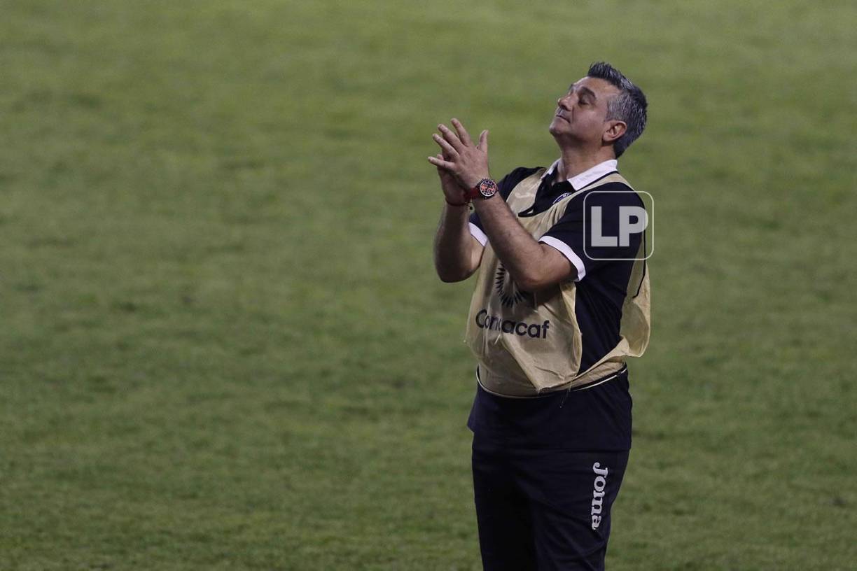 Los lamentos del entrenador argentino durante el partido ante Seattle Sounders.
