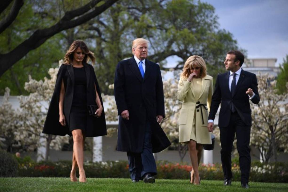 Macron es el primer presidente homenajeado con una visita y cena de Estado en los 15 meses que lleva Trump en el poder, y se espera que en sus contactos hablen sobre los planes estadounidenses respecto al acuerdo nuclear con Irán, la situación en Siria, y la relación comercial entre EEUU y la Unión Europea (UE).