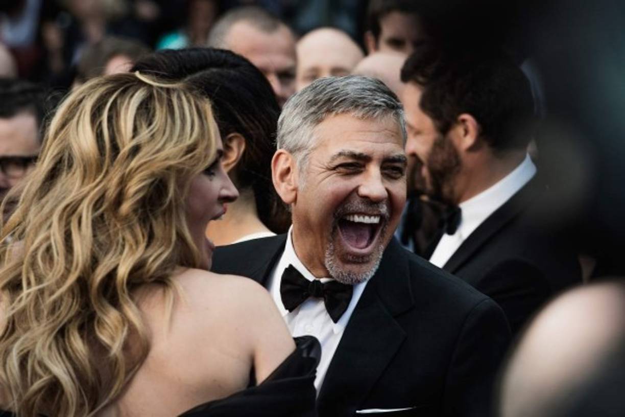 Incluso el estricto protocolo de Cannes se modificó un poco para que fuera la actriz, y no la directora del filme, la que pisara primero la alfombra, antes que el resto del equipo y en solitario.