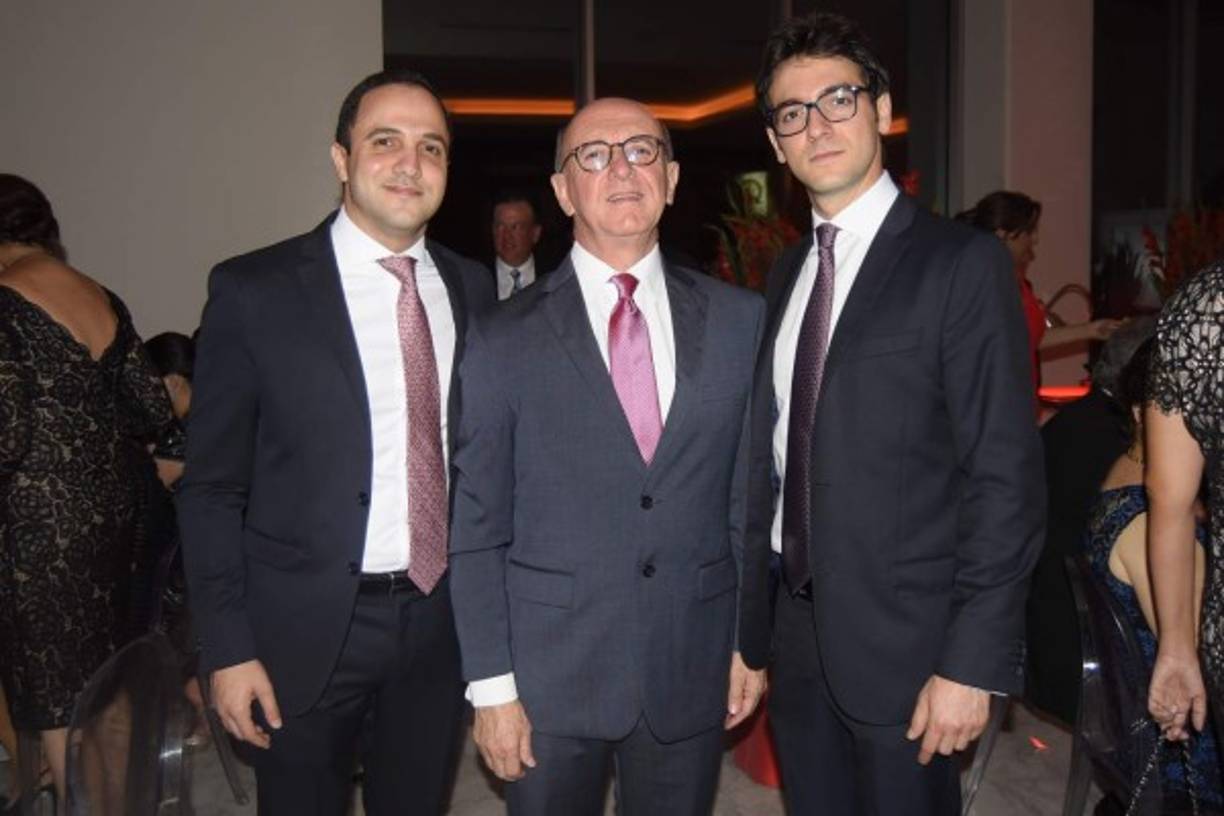 Enrique Jaar con Nicolás y Alejandro Chahín.