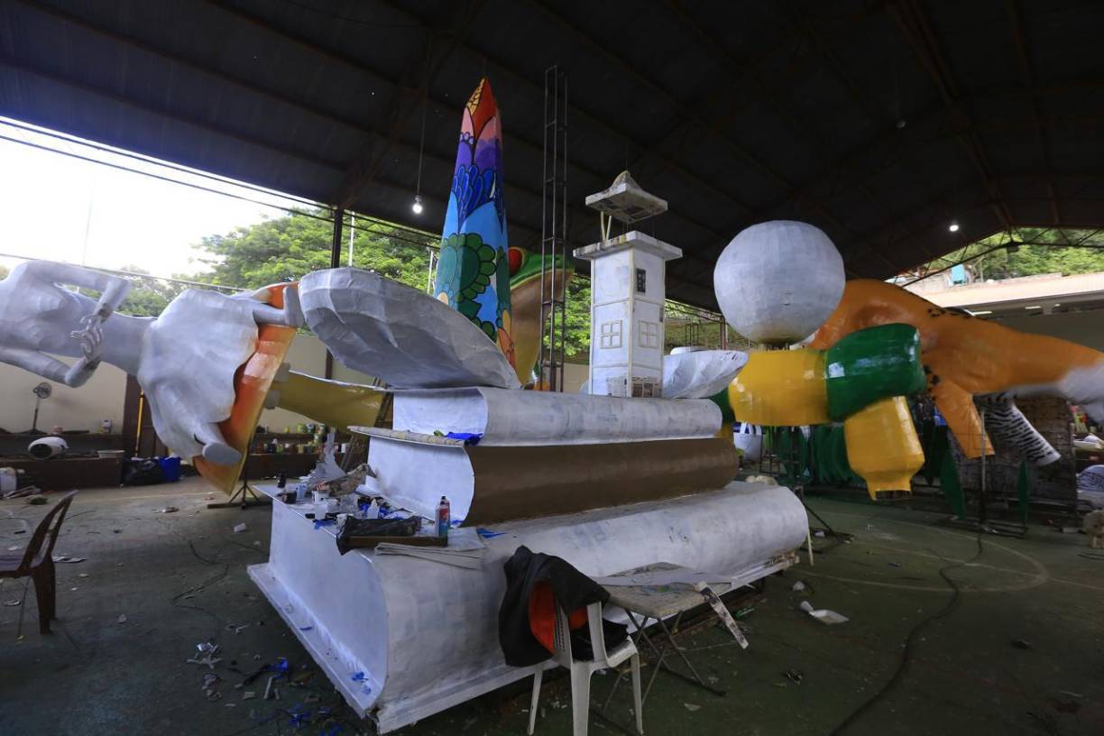 Otra de las chimeneas son libros.