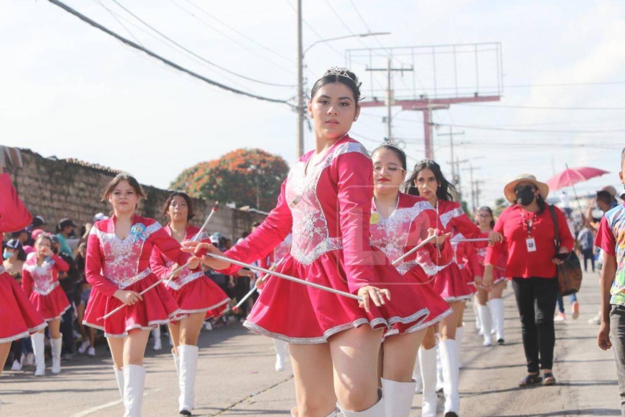 Palillonas del Instituto Héctor Pineda Ugarte. Fotografías: La Prensa. 