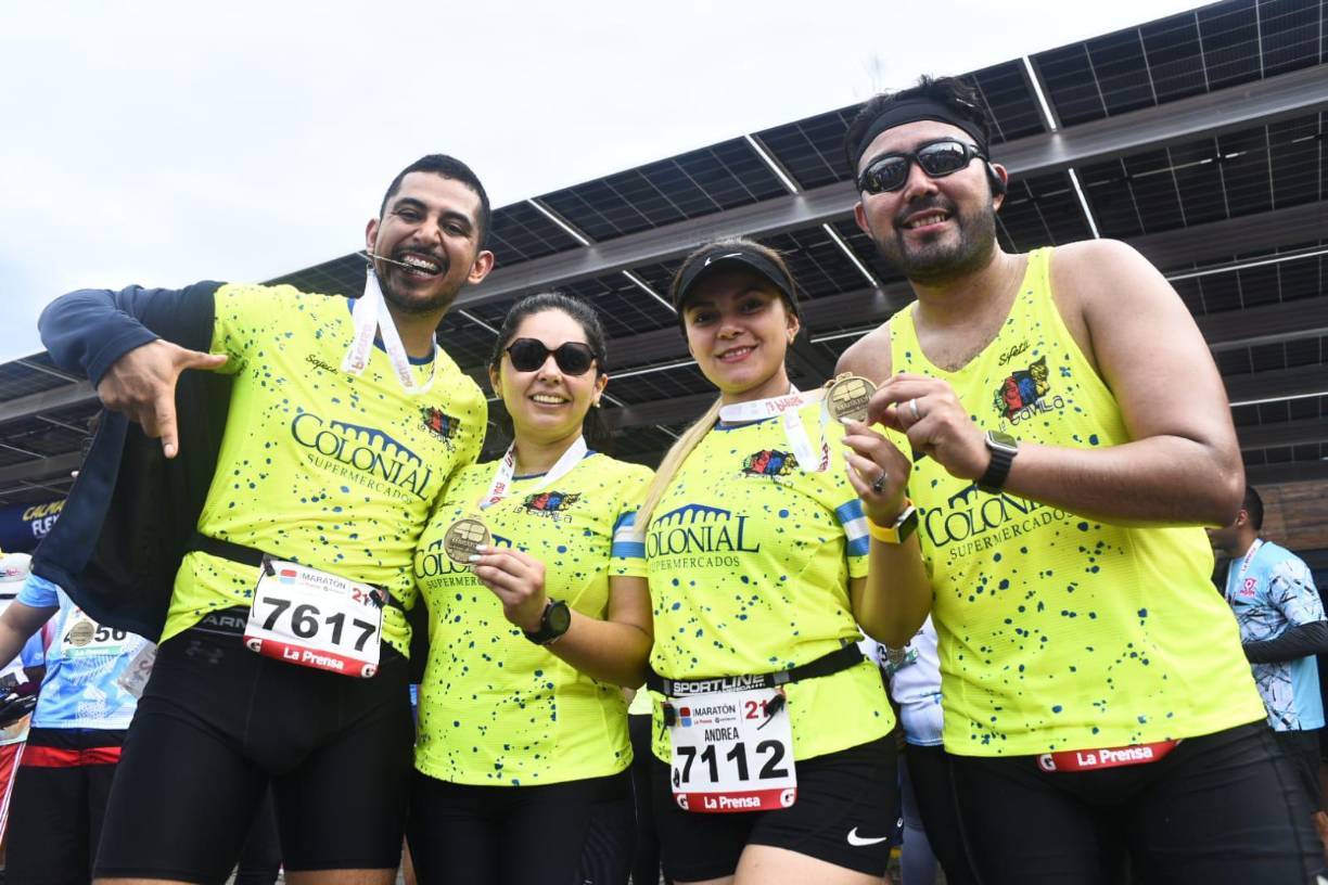 El reto era el recorrido, el pavimento mojado frente a los zapatos, que poco a poco se iba haciendo más corto a cada paso y mucho más fácil al sentirse acompañado y ver que el atletismo es una moda y una tendencia.