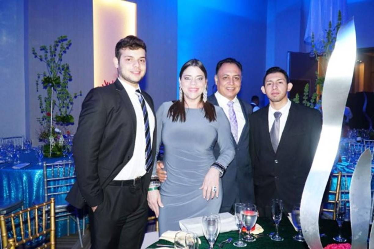 Marco Godoy, Merlín Erazo, Marco Godoy y Gerardo Godoy.