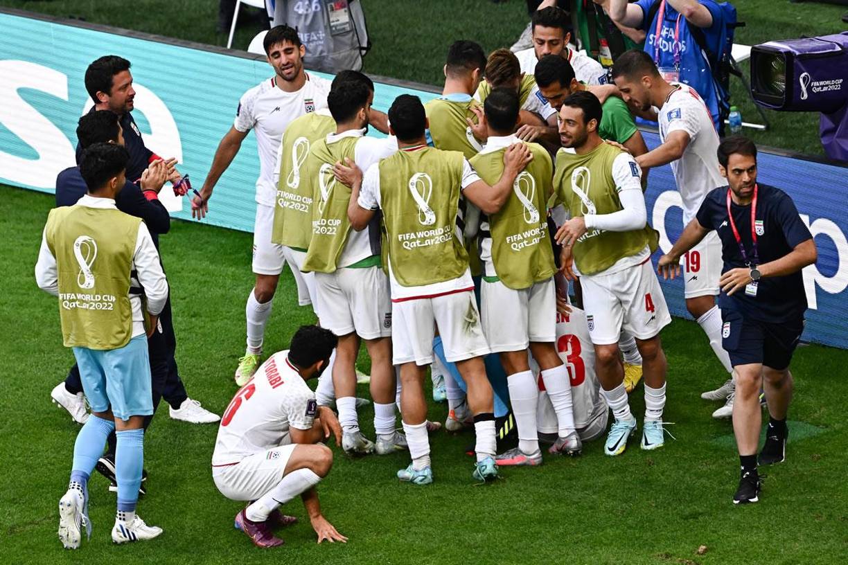 Los jugadores de Irán festejando el triunfo sobre Gales en el Mundial de Qatar 2022.