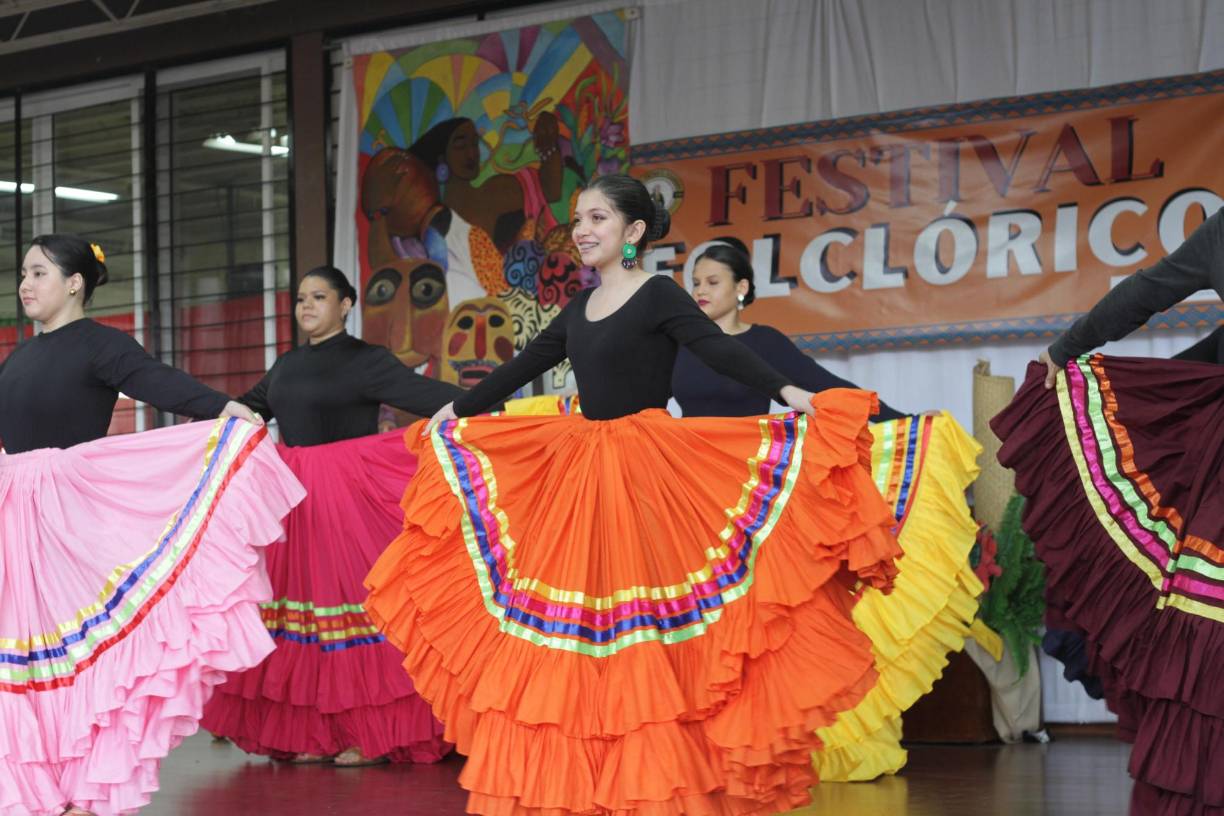 Danza y cultura en el Festival Folclórico 2023 de las escuelas privadas