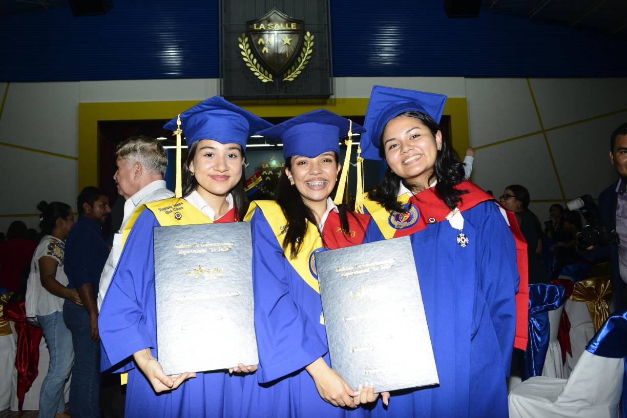 Stephany Cubero, Camila Blandón y Katherine Murillo