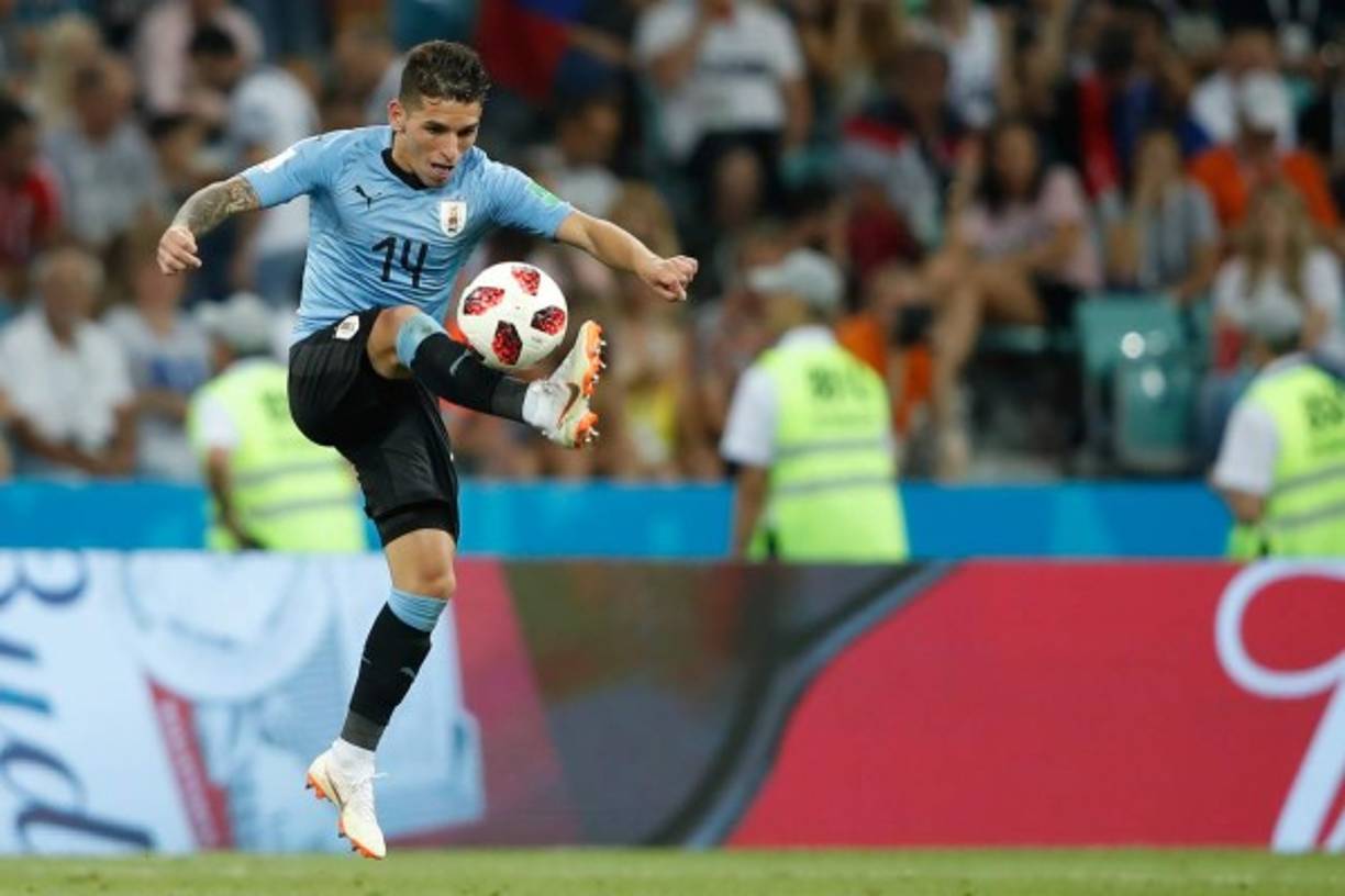 Lucas Torreira: Mediocampista de contención. Una de las sensaciones de Uruguay en el Mundial.
