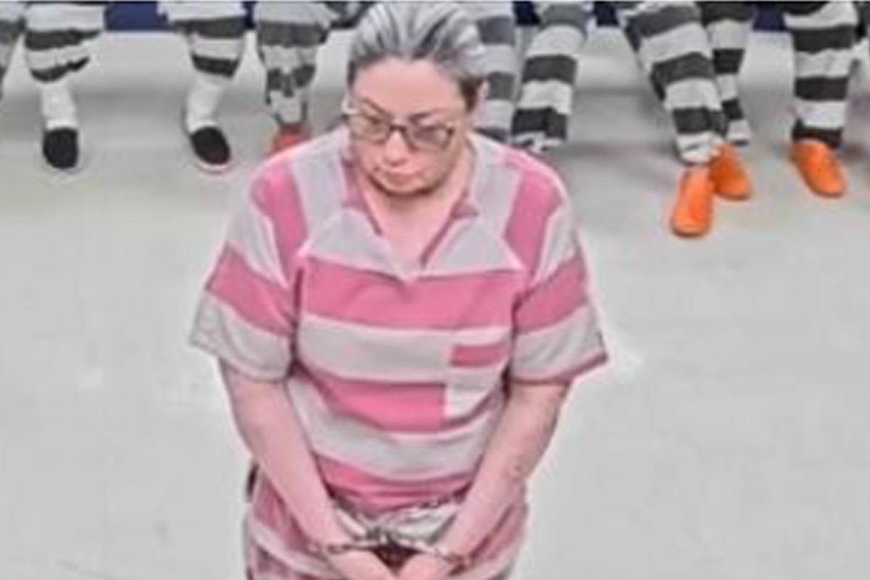 Ella testificó que su marido llegó ese mismo día a la casa a la 1:30 de la madrugada. 