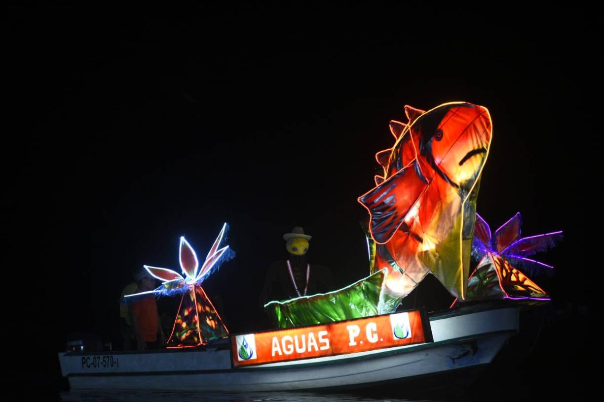 Familias enteras se dieron cita en el lugar para pasar una velada entretenida y cargada de mucho sabor, ya que muchos no dejaron pasar la oportunidad de disfrutar un delicioso platillo durante su visita. 