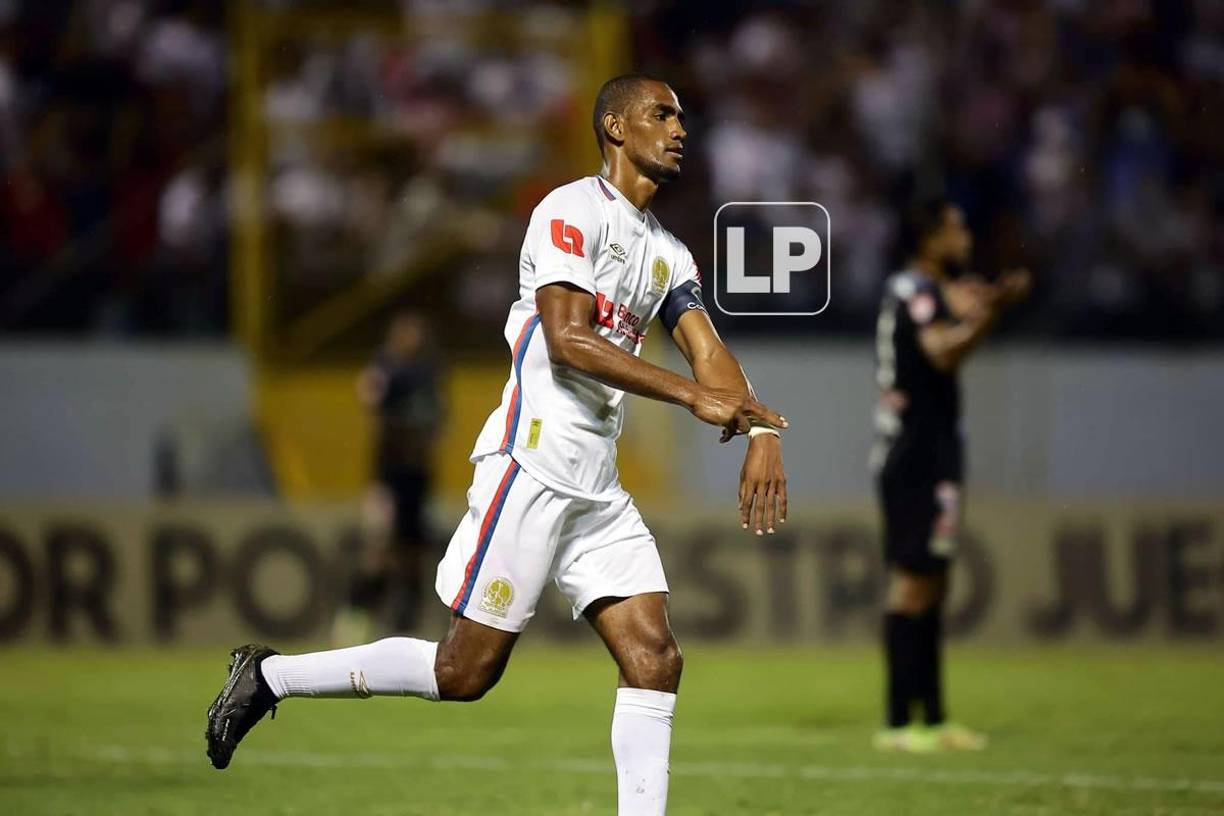Así celebró Jerry Bengtson su gol contra el Diriangén.