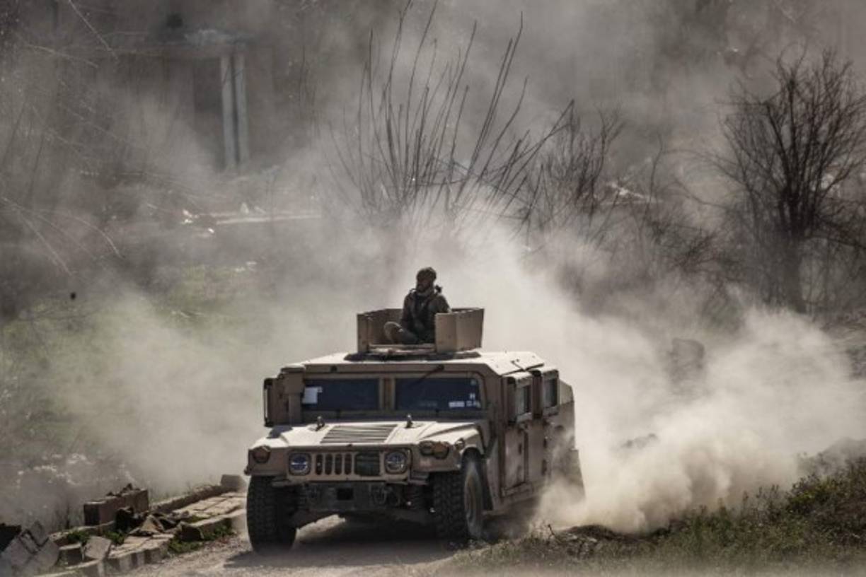 Las FSD también realizaron ataques con artillería contra los últimos combatientes del Isis.