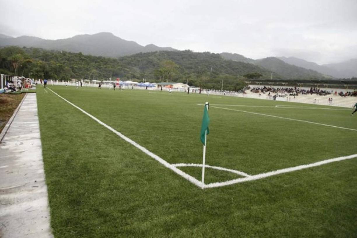 El Complejo de Wilson Palacios se ubica en La Ceiba. Construyó un espacio familiar y adecuado para la práctica del fútbol