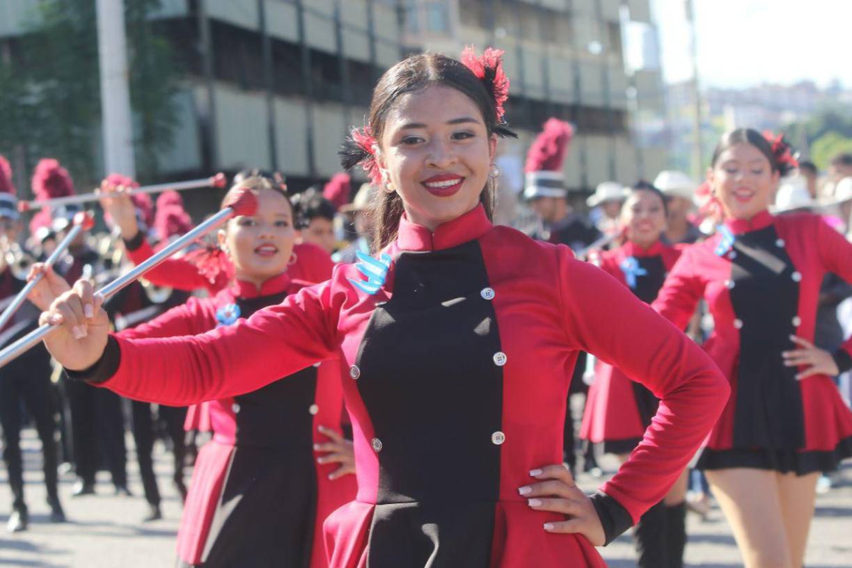 ¡Bellas y talentosas! Así brillaron las palillonas del Instituto José Cecilio del Valle