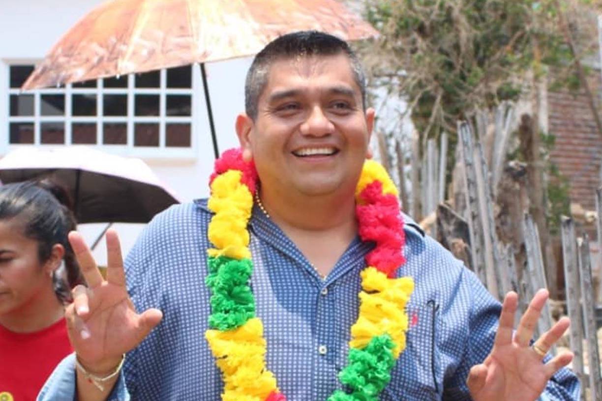 En el lugar, policías de la Guardia Nacional, policías Estatales y Ministeriales resguardaron la escena del crimen para que los peritos de la Fiscalía General del Estado iniciaran sus investigaciones.