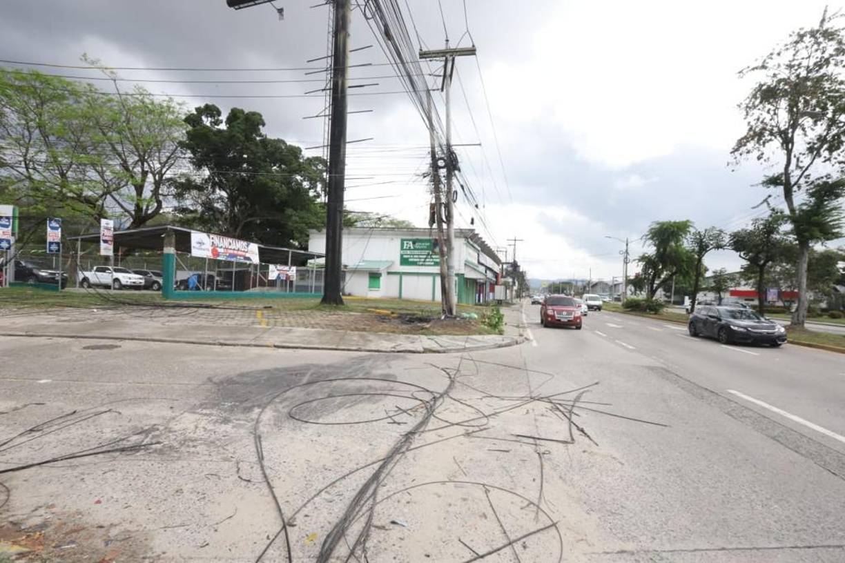 Por fortuna los bomberos se movilizaron rápidamente y sofocaron el fuego y no hubo hechos que lamentar.