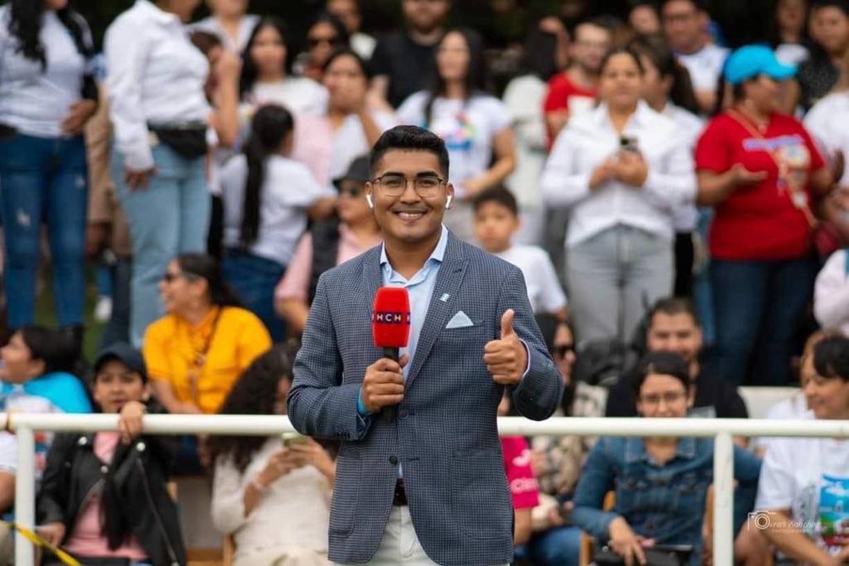 En ese momento “Kike” Vásquez comenzó a ganar mucha popularidad en Honduras. 
