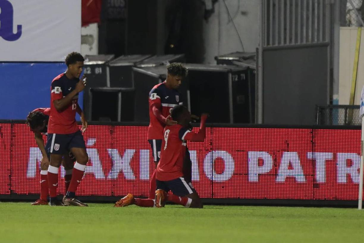Maykel Reyes puso en ventaja a la Selección de Cuba contra Honduras.