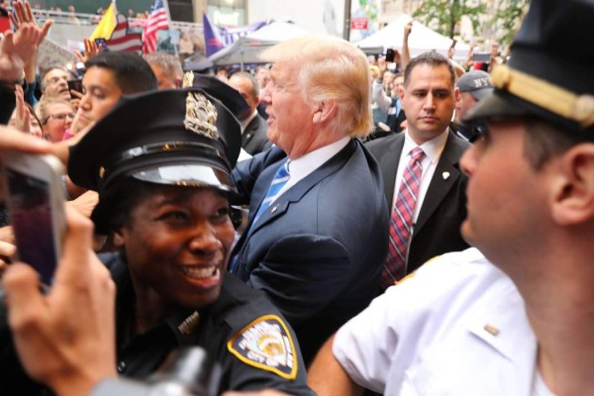El empresario ha estado refugiado en sus oficinas en preparativos para el segundo debate presidencial del domingo con Hillary Clinton.
