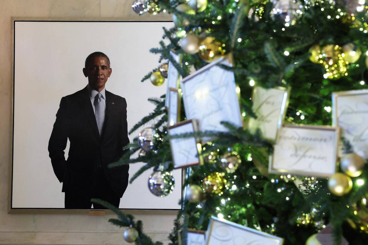 “Cada habitación de la Casa Blanca fue decorada para representar lo que nos une durante las festividades y durante todo el año”, agregó.