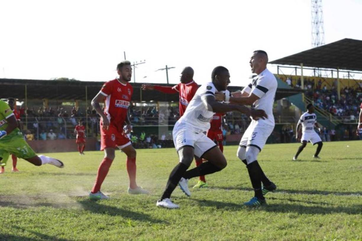 El punto hace mantener la distancia de tres con respecto a la tabla general, Real Sociedad suma 19 y Honduras 16.