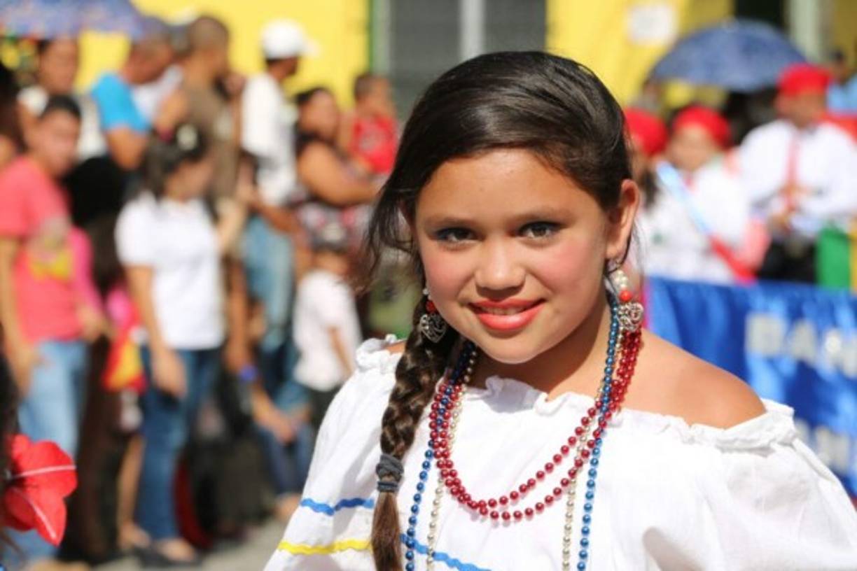 Esta pequeña es una muestra de la belleza e inocencia de la niñez hondureña.