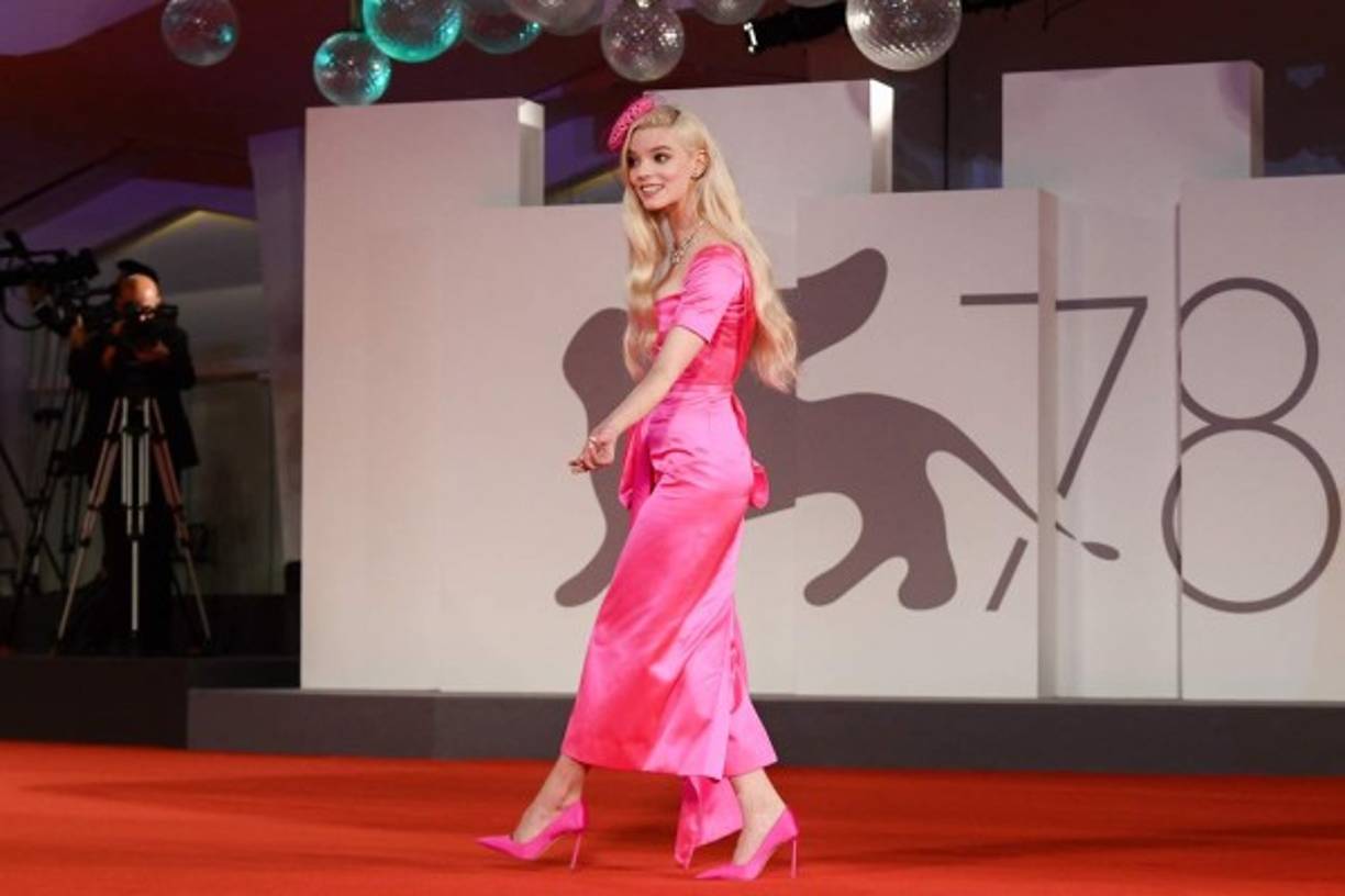 'La dificultad de pertenecer a un lugar o espacio es un reto que afrontamos todos cuando vamos a la escuela de niños o al trabajo por primera vez, creo que es una sensación universal', defendió.