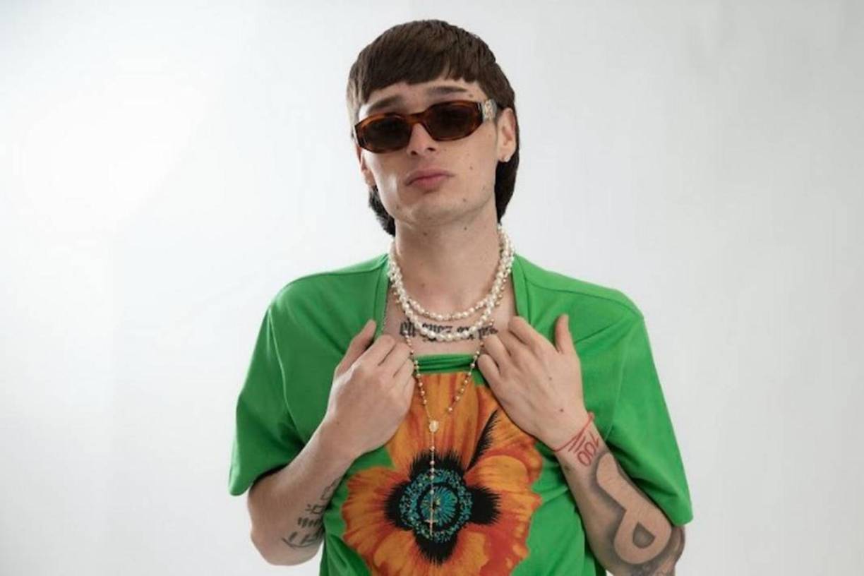 Peso Pluma es uno de los artistas mexicanos del momento y prueba de ello son las colaboraciones que ha hecho con otros músicos de renombre, así como sus múltiples presentaciones. 