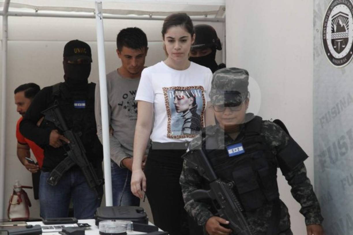 Ahora Shirley deberá esperar para comparecer ante la justicia hondureña.<br/><br/>'Son las investigaciones las que determinarán lo que sigue, será después en los juzgados que se aclare si estas pruebas son o no suficientes para respaldar la acusación en la cual están implicados', expresó a los medios Eny Vega, vocera Fusina en la zona norte.