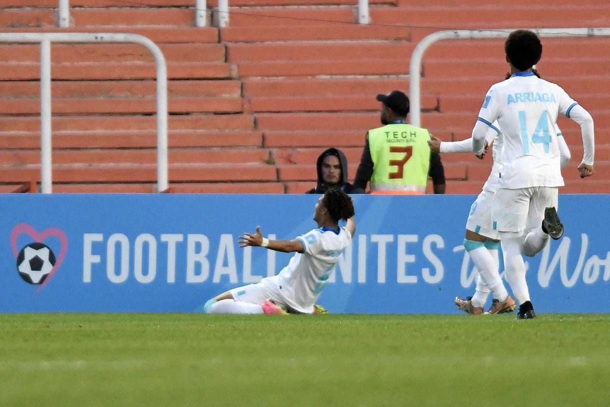 David Ruiz celebrando su primer gol en el Mundial Sub-20 de Argentina.