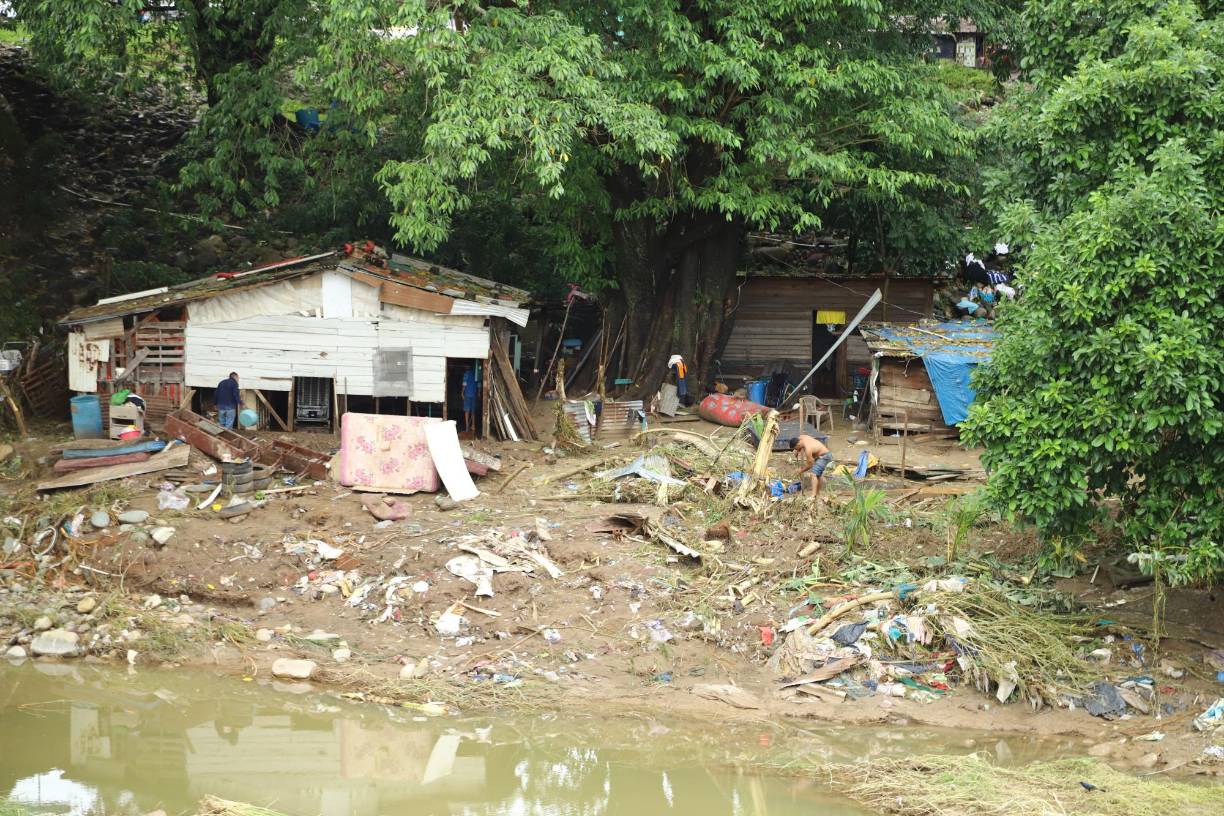 Los estragos que han dejado fenómenos naturales como las tormentas Eta y Iota en 2020, el huracán Mitch en 1998, y actualmente la tormenta tropical Sara evidencian la vulnerabilidad que el país tiene frente a los desastres naturales. 