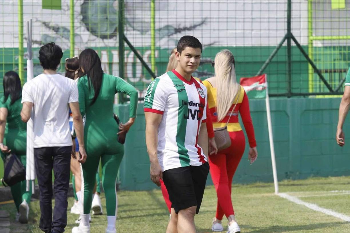 Bellezas y mujer policía cautiva: así se vivió el ambientazo en el Marathón-Motagua