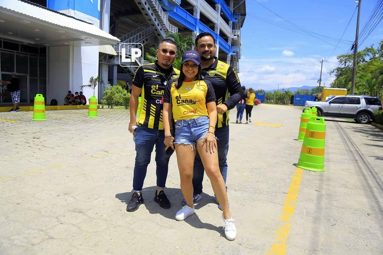 La afición del Real España respalda a su equipo en la Gran Final.