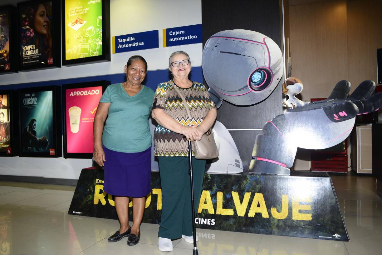 Marta Dominguez y América Molina.