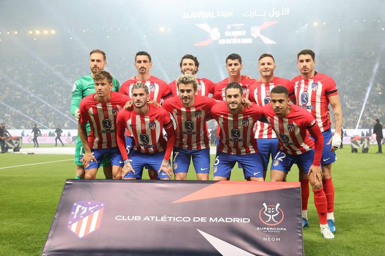 Los 11 jugadores titulares del Atlético de Madrid para enfrentar al Real Madrid.