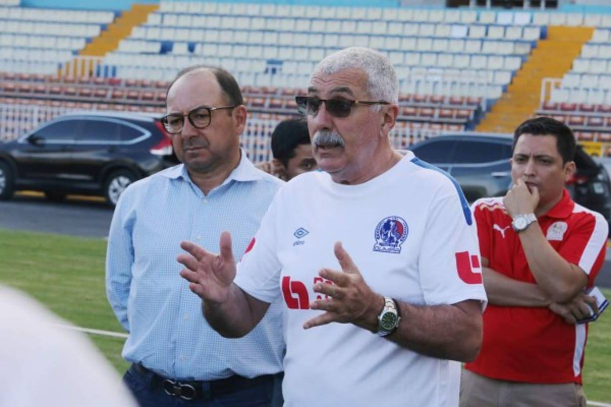 Keosseián le puso las cosas claras a la plantilla del Olimpia desde el primer día.