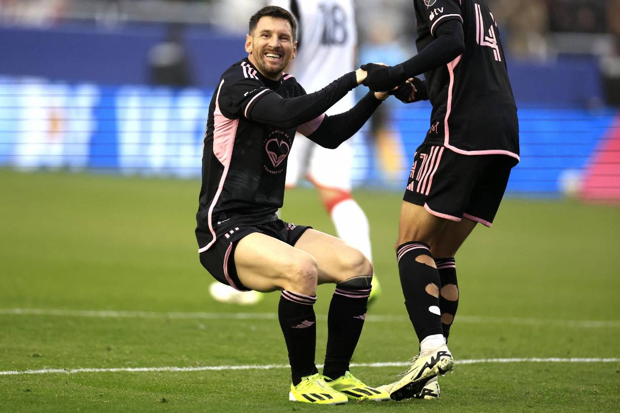 Sin embargo, fue un duro choque para ell Inter Miami que continúa sin ganar en su pretemporada y este lunes cayó en su visita al FC Dallas (1-0), en un encuentro en el que Leo Messi y Luis Suárez jugaron juntos, y de inicio, alrededor de una hora, sin lograr anotar.