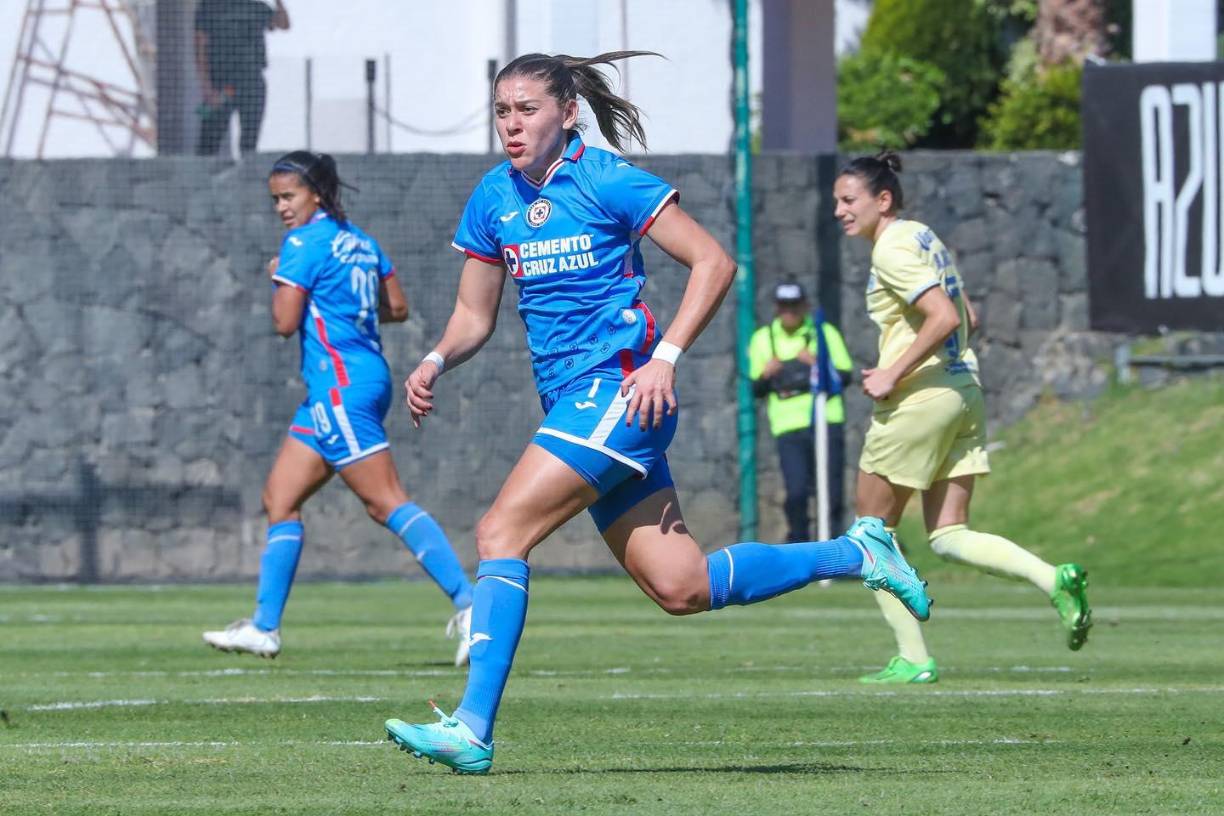 Palafox porta con orgullo el escudo de La Máquina al ser uno de los fichajes más llamativos en el mercado de invierno tras su breve paso con el conjunto de Atlas, por lo que llena de ilusión, confesó que uno de sus objetivos en La Noria, es resurgir para alcanzar ese nivel que tuvo en el inicio de la Liga.